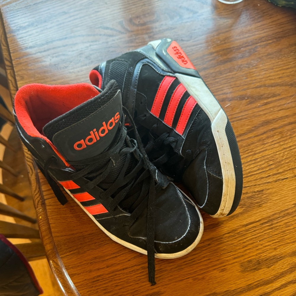 Adidas HWA 1Y3001 Gray and Orange Youth Size 5 High Top Sneakers. EUC